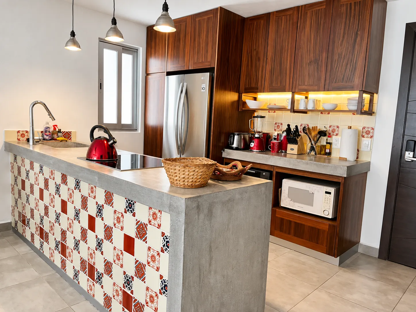 Cocina abierta con barra equipada